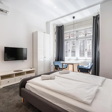 Z32 - Central & Chic - Stylish Stay By Bqa Budapest Exterior photo
